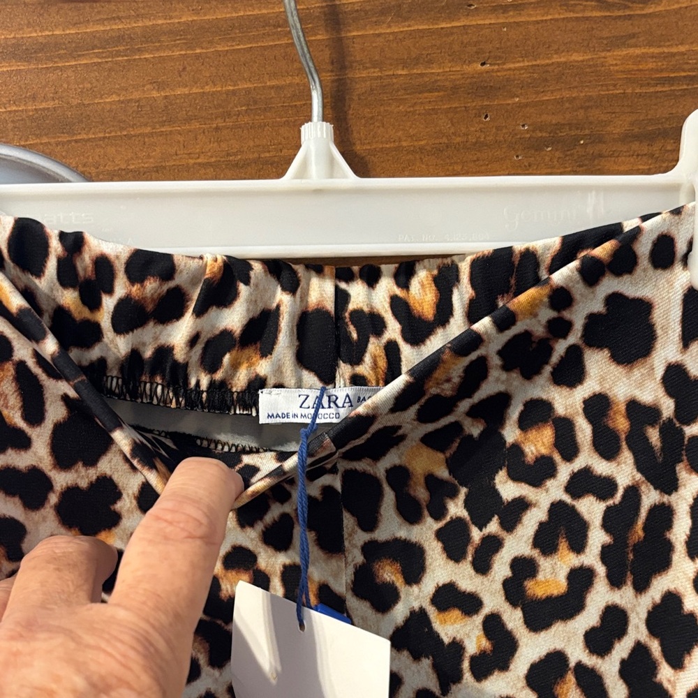BNWT Zara Leopard Print wide leg pants - Picture 4 of 4